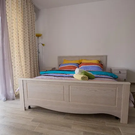 Nazaru's Sunfun Studio. Appartement *